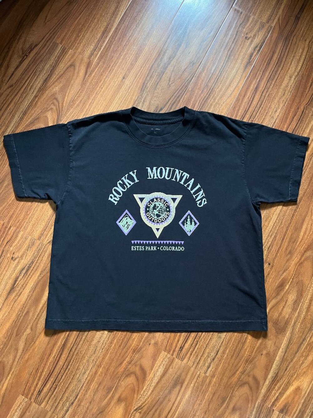 Indy Brand Rocky Mountains Classic Outdoors 100% Cotton Black Tee L